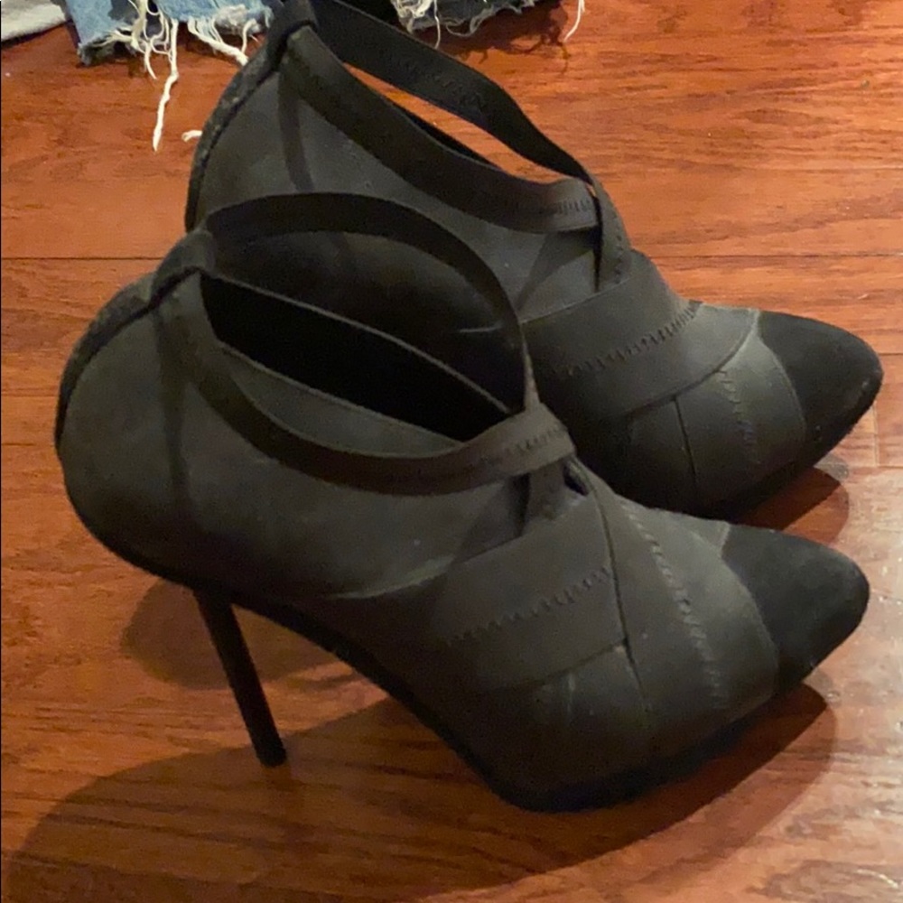 YSL heels - Picture 2 of 3